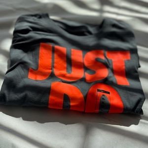 Nike T-shirt